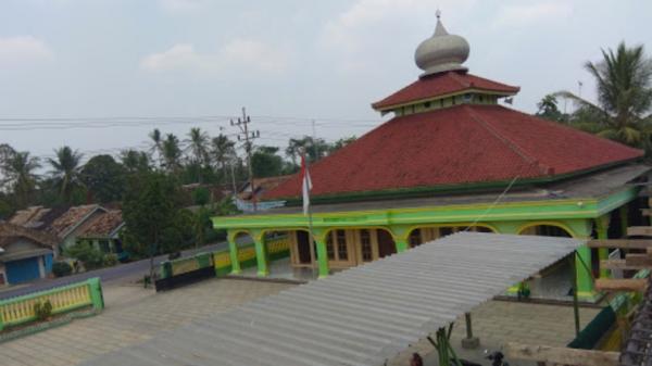 Tempat Ibadah di Pringsewu Lampung-1 Tempat Ibadah di Pringsewu Lampung, Masjid Al-Muttaqin Gumukmas (Dokumen/Ferdi Page)