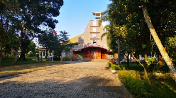 Tempat Ibadah di Pringsewu Lampung-3 Tempat Ibadah di Pringsewu Lampung, Gereja Santo Yusup (Dokumen/Andre Sinung)