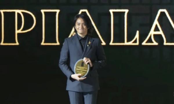 Angga Yunanda di FFI Angga Yunanda terpilih jadi aktor terfavorit di FFI 2021. (Foto: YouTube)