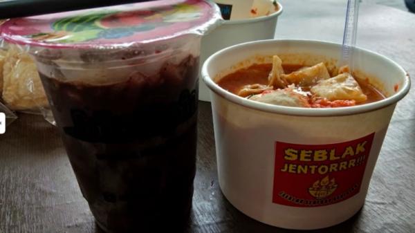 Makanan kekinian di Bandar Lampung, Seblak Jentoor Makanan kekinian di Bandar Lampung, Seblak Jentoor With Bloopink (Dokumen/Novie Wijaya)