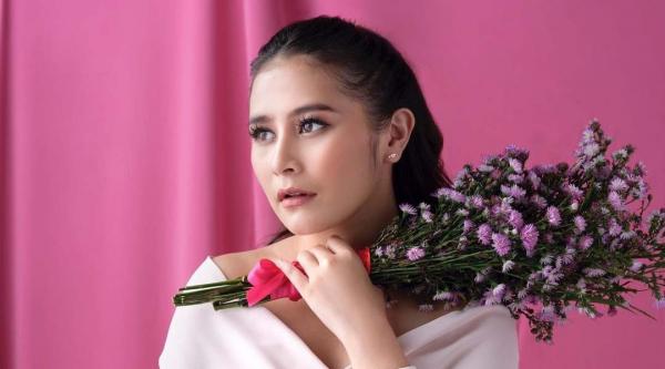 Artis cantik berdarah Ambon yang membanggakan industri hiburan (Foto: Instagram)