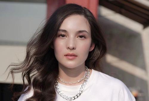 Chelsea Islan, ig Artis cantik berani adegan ciuman di film Indonesia