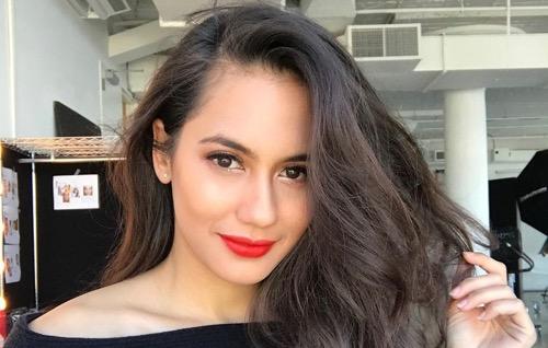 Artis cantik berani adegan ciuman di film Indonesia, Pevita Pearce.