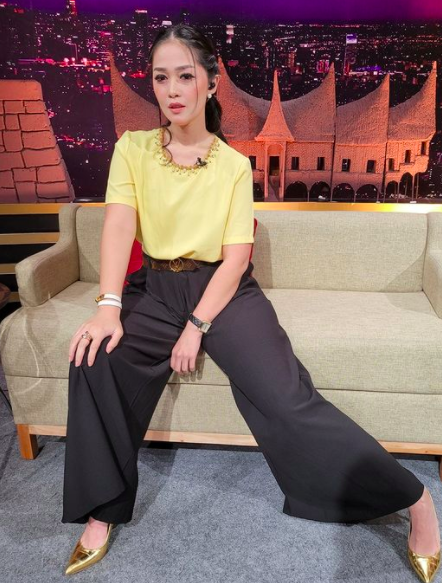 Screen Shot 2021 11 18 At 08 38 22 Artis cantik yang dikenal sebagai pemeran jahat atau ratu antagonis. (Foto: Instagram)