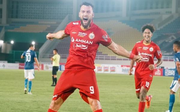Striker Persija Jakarta, Marko Simic Striker Persija Jakarta, Marko Simic merayakan gol seusai membobol gawang Persib Bandung dalam laga Liga 1 2021/2022 di Stadion Manahan, Solo, Sabtu (20/11/2021). (Foto: Twitter/@Persija_Jkt)