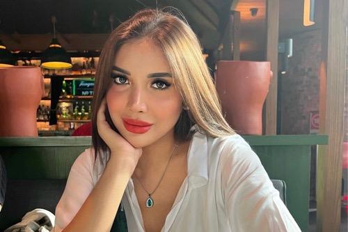 artis ganteng Indonesia berubah jadi cantik layaknya wanita, Millen Cyrus.
