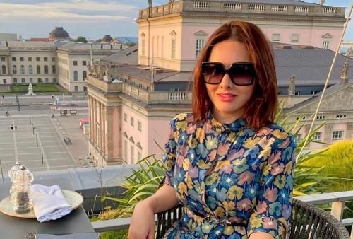 Solena Chaniago hollywood Artis Indonesia dulu laki-laki jadi perempuan, Solena Chaniago.