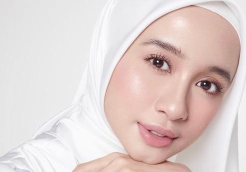 Laudya Cyntia Bella, Artis Indonesia punya belahan dagu alami, Laudya Cyntia.