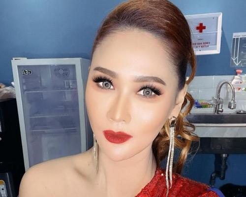 Artis kaya dulunya miskin, Inul Daratista.