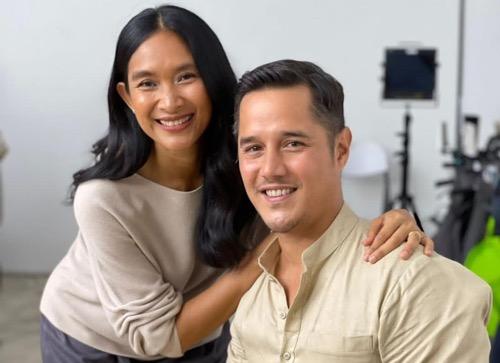 Artis menikah dengan bangsawan, Happy Salma.