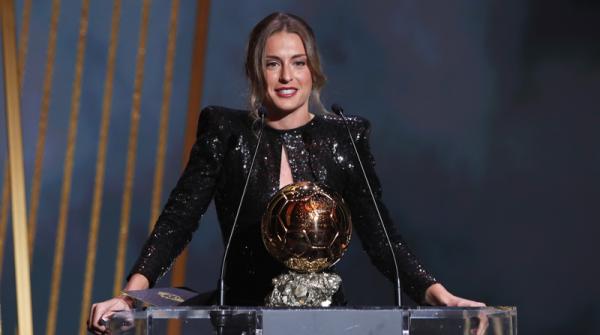 Alexia Putellas Pemain Barcelona Alexia Putellas menyabet Ballon dOr 2021 Wanita. (Foto: REUTERS/Benoit Tessier)