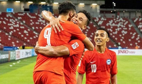 Timnas Singapura Timnas Singapura tampil beringas di laga perdana Piala AFF 2020. Sang tuan rumah membantai Myanmar 3-0 pada matchday pertama Grup A, Minggu (5/12/2021). (Foto: Instagram/fasingapore)