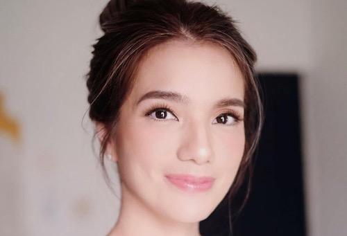 Artis cantik mengalami KDRT, Sheila Marcia.