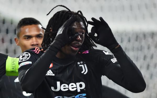 Striker muda Juventus, Moise Kean merayakan gol yang dicetaknya ke gawang Malmo dalam laga Liga Champions 2021/2022 di Stadion Allianz, Turin, Kamis (9/12/2021). (Foto: REUTERS/Massimo Pinca)