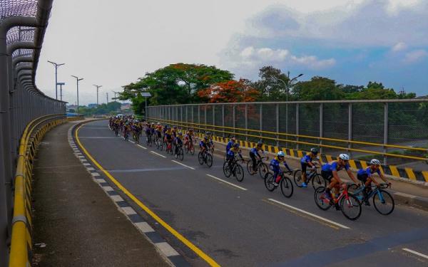 Kegiatan bersepeda ini diikuti oleh 300 peserta yang berasal dari internal PUPR dan juga mitra kerja yang diundang dan jarak yang ditempuh dalam kegiatan ini sekitar 107 km.