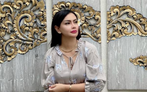 Selebgram Sisca Mellyana diintip Selebgram Sisca Mellyana diintip dan direkam dua lak-laki saat menginap di private vila, Ubud, Bali. (Foto: Instagram)