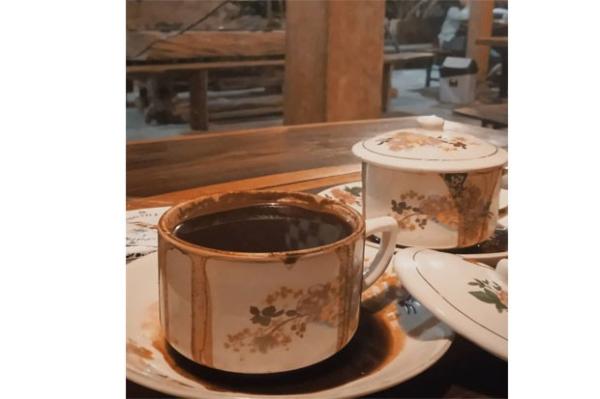 Mato Kopi buka setiap hari selama 24 jam loh. Fasilitas yang ada di sini juga cukup lengkap. (Foto : @agustinus_dimas)