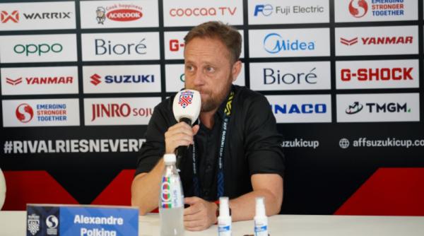 Alexandre Polking Pelatih Thailand Alexandre Polking tonton langsung duel Timnas Indonesia vs Vietnam pada laga lanjutan Grup B Piala AFF 2020. (Foto: AFF)