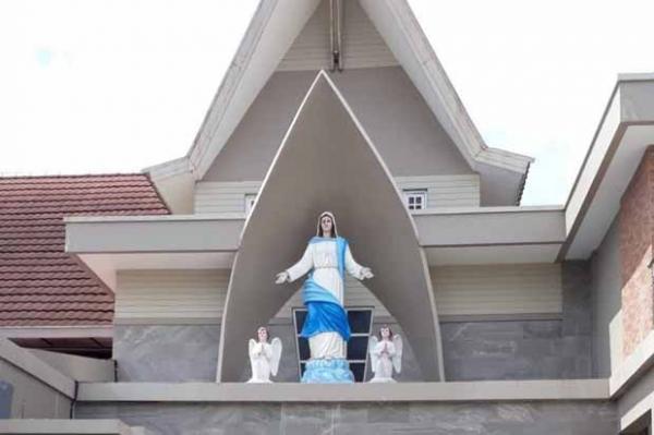 Gereja Katolik Santa Maria Assumpta Gereja Katolik Santa Maria Assumpt, Sleman. (Foto : aureliaangelalobo.com)