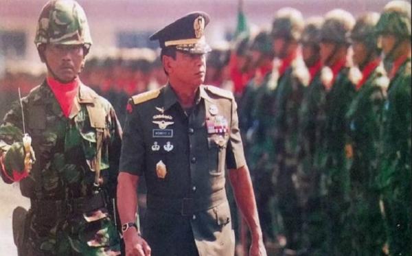 Jenderal TNI (Purn) Wismoyo Arismunandar pernah menjabat KSAD dan Danjen Kopassus. (Foto: Istimewa)