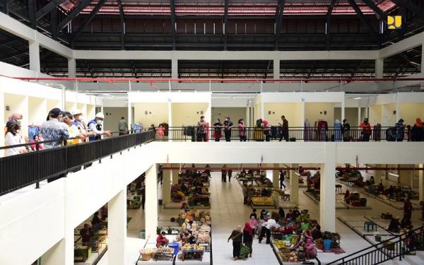 Pasar Besar Ngawi Pasar Besar Ngawi (foto: Biro Komunikasi Publik Kementerian PUPR)