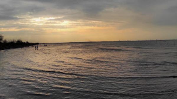 Tempat wisata di Semarang, Pantai Tirang Tempat wisata di Semarang, Pantai Tirang (Istimewa)