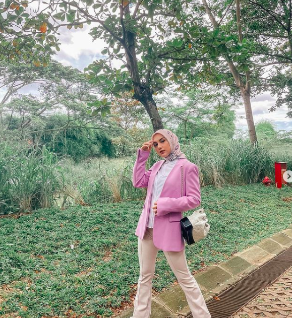 Artis Cantik Indonesia Blasteran Bule. (Foto: Instagram)