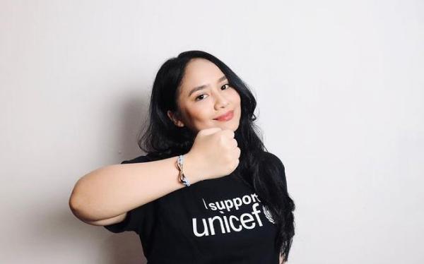 Gita Gutawa, artis dengan IQ tinggi.