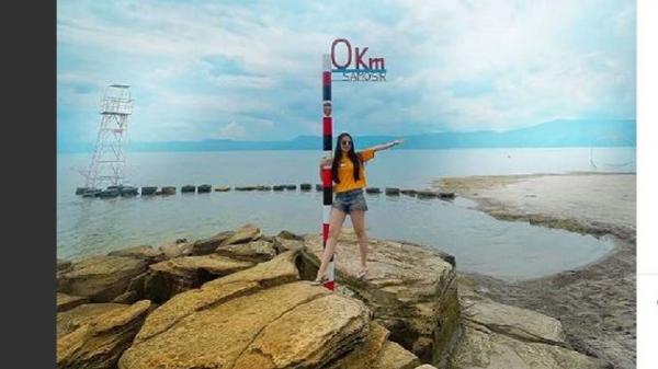 Batu Hoda Beach Batu Hoda Beach, salah satu dari 5 tempat wisata di Samosir, Sumatera Utara yang dikunjungi saat libur akhir tahun. (Foto: Instagram)