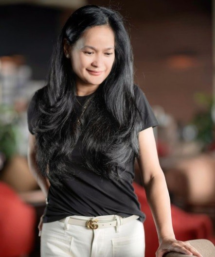 30 Donna Harun Artis Indonesia yang Menikah di Usia 50 Tahunan. (foto: Instagram)