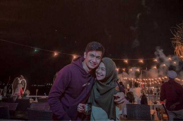 Ria Ricis merayakan Tahun baru 10 Rumah Artis Indonesia yang Katanya Paling Berhantu. (Foto: Instagram)