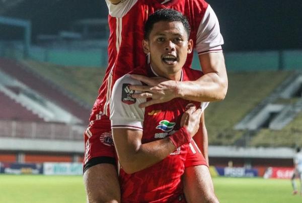 Striker Persija Taufik Hidayat. (foto: Okezone).