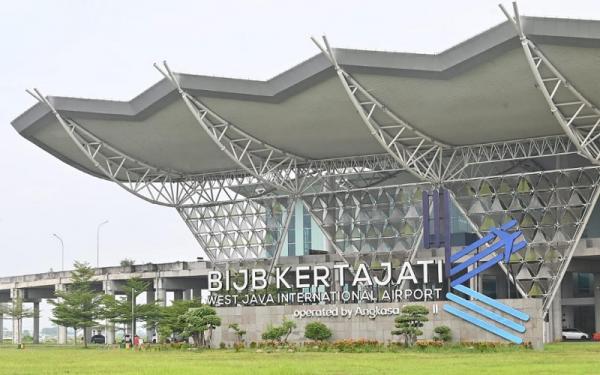 6 Bandara Disiapkan jadi Alternatif usai Abu Gunung Anak Krakatau Ganggu Penerbangan