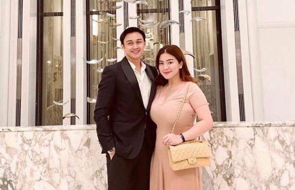 Felicya dan Caesar Hito Lamaran Artis Termewah. (Foto: Instagram)