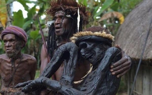 Mumifikasi di Papua. Salah satu mumi terkenal dari suku Dani, Papua, Wim Motok Mabel. (Foto: Instagram@akupapuaasli)