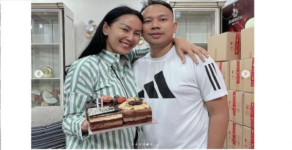 13 Kalina Artis menikah singkat