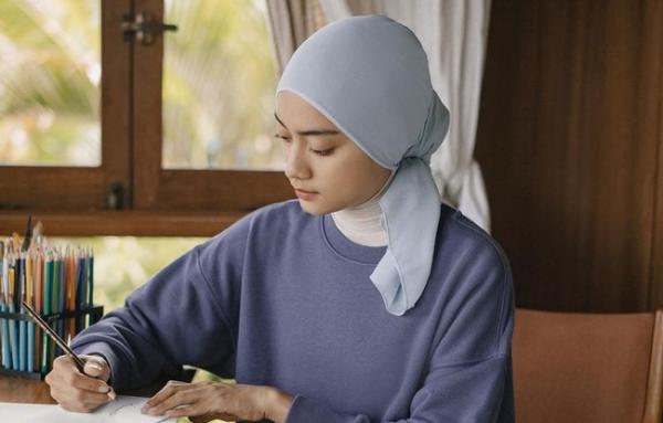 Ayudia Bing Slamet.