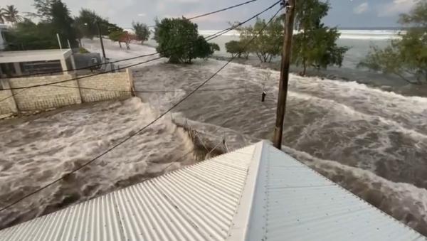 Tonga Tsunami Tt Sakakimoana Gunung berapi bawah laut di Tonga meletus memicu peringatan tsunami. (Foto: Reuters)