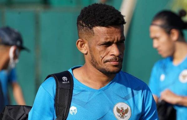 Gelandang Timnas Indonesia Ricky Kambuaya fans berat Shin Tae-yong. Alasannya mengagumi sosok sang pelatih cukup unik. (Foto: Instagram/richardo__r.17)