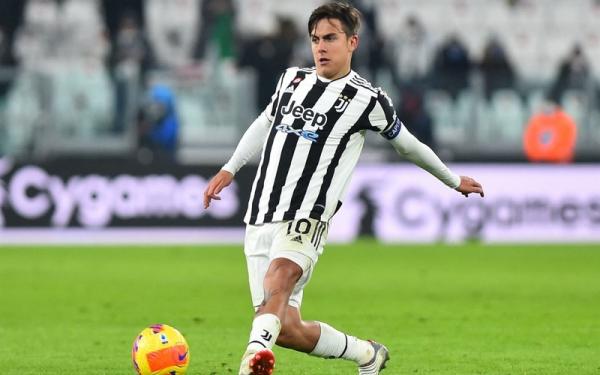 Striker sekaligus kapten Juventus, Paulo Dybala beraksi melawan Udinese dalam laga Liga Italia 2021/2022 di Stadion Allianz, Turin, Minggu (16/1/2022). (Foto: REUTERS/Massimo Pinca)