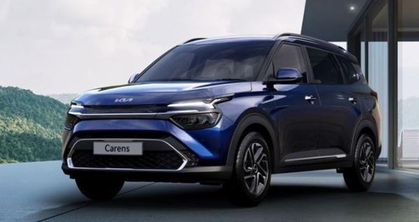 18 Kia Carens