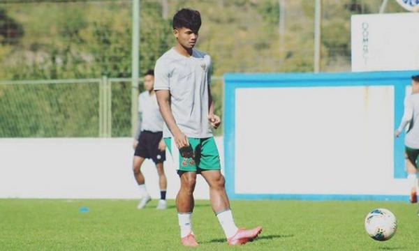 Bayu Fiqri Bek Persib Bandung Bayu Fiqri. (Foto: Instagram/realbayufkr)