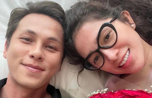 Artis Ganteng Menikah dengan Perempuan Lebih Tua. (Foto: Instagram)