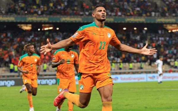 Striker Pantai Gading, Sebastien Haller Striker Pantai Gading, Sebastien Haller merayakan gol ke gawang Aljazair dalam laga Piala Afrika 2021 di Douala Stadium, Kamis (20/1/2022). (Foto: REUTERS)