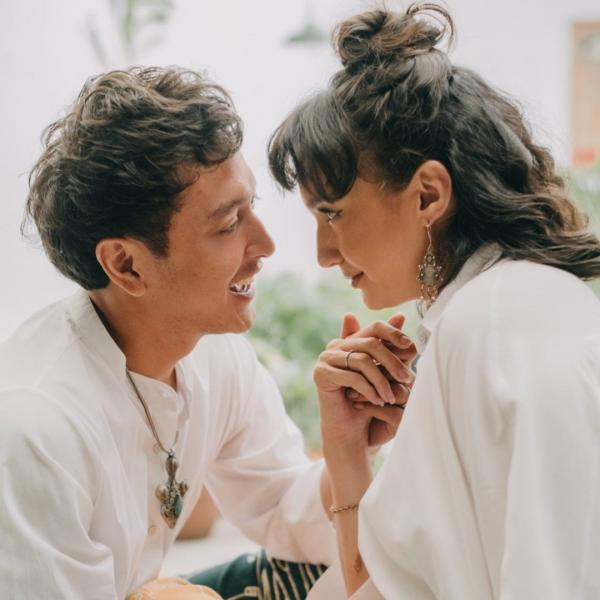 Artis Berhasil Meluluhkan Hati Berondong . (Foto: Instagram)