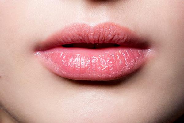 Perbedaan Bibir yang Sudah Ciuman dan yang Belum, Adakah Cirinya?