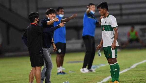 Shin Tae-yong Alasan Pelatih Indonesia Shin Tae-yong cuma bawa lima pemain cadangan lawan Timor Leste terungkap. (Foto: ANTARA FOTO/Nyoman Budhiana)