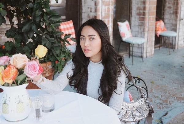 Artis yang sempat ditelantarkan orangtua, Rachel Vennya.