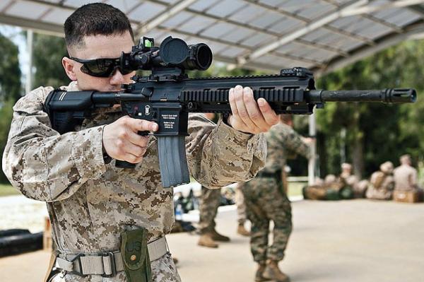 senapan serbu HK416
