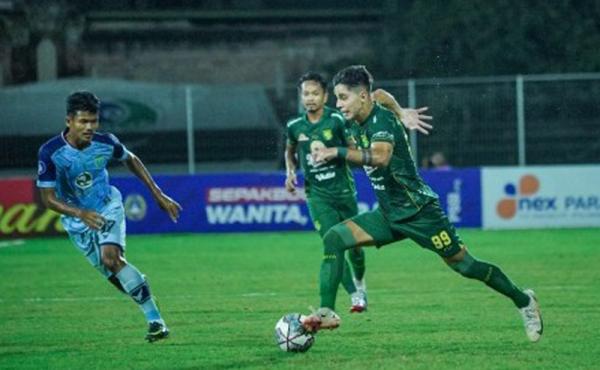 Persebaya Surabaya menang 2-1 atas Persela Lamongan pada pekan ke-24 Liga 1 Stadion I Gusti Ngurah Rai, Kamis (10/2/2022) malam. (Foto: Persebaya)